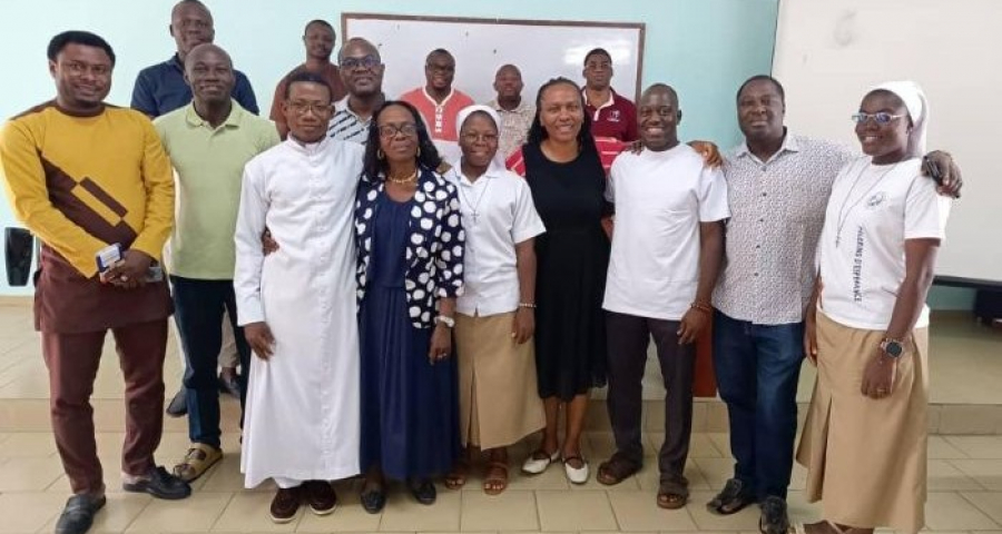 #CostaDoMarfim - Université Catholique de l'Afrique de l'Ouest: a Economia de Comunhão não se ensina, vive-se.