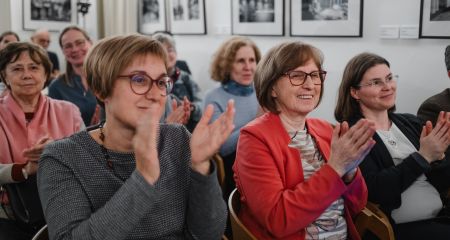 260423 Bratislava Pres Libro Grevin 04 450 rid